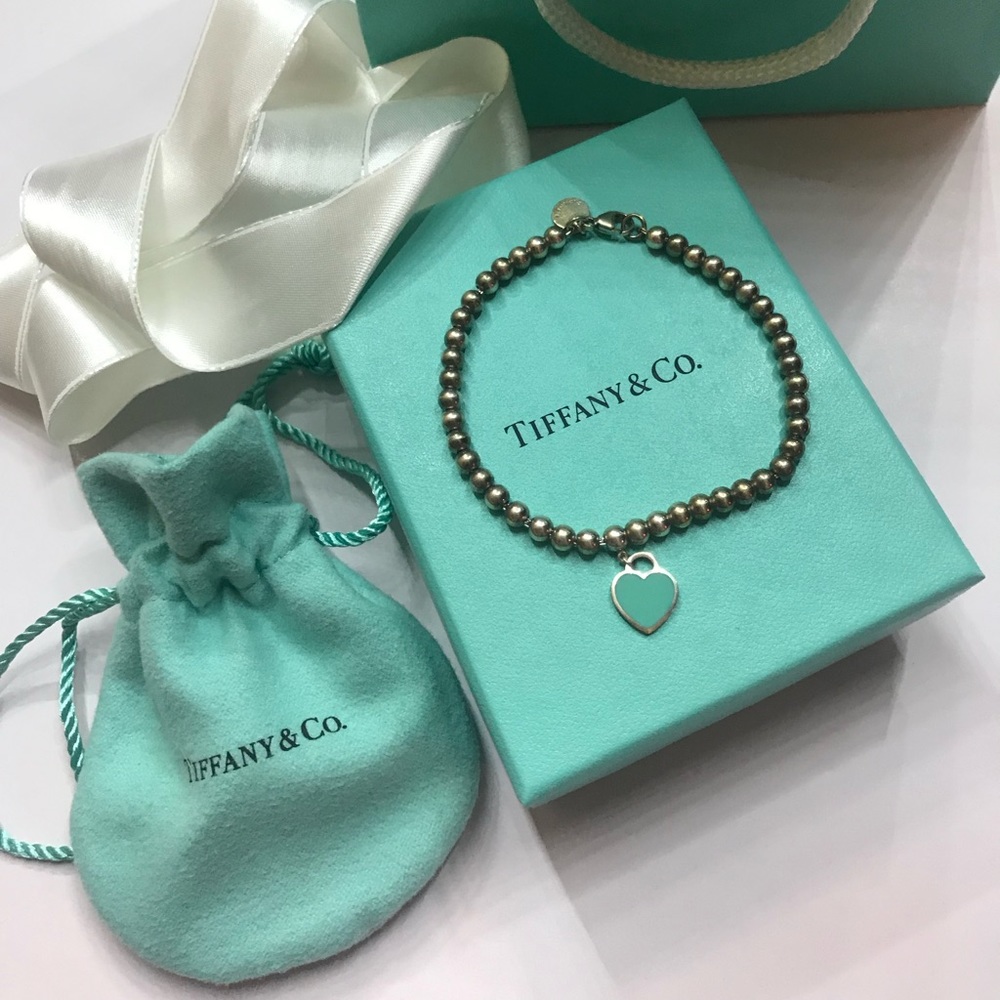 Please return to Tiffany bracelet.